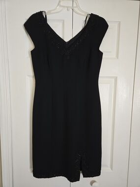 Spenser Jeremy Black Beaded V-Neck Midi Dress